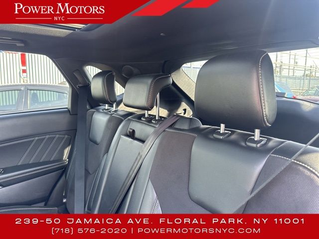 2020 Ford Edge ST photo 21