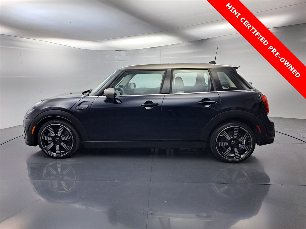 2022 Mini Cooper 4 Door Hardtop Iconic photo 6