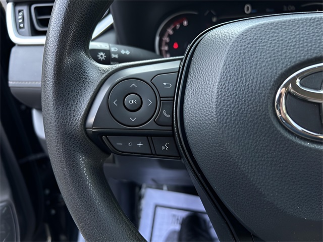 2023 Toyota RAV4 XLE photo 12