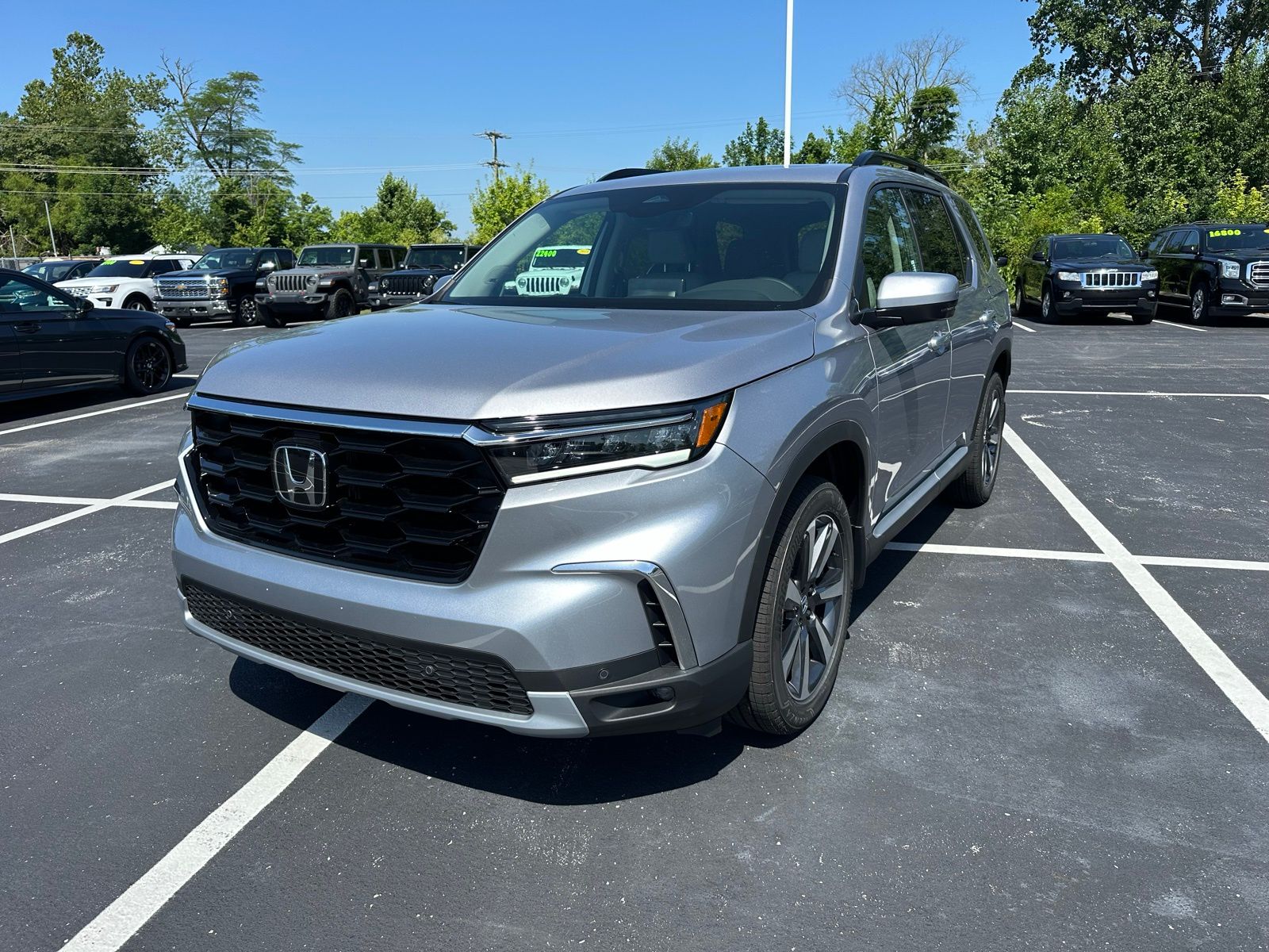2025 Honda Pilot Touring's photo