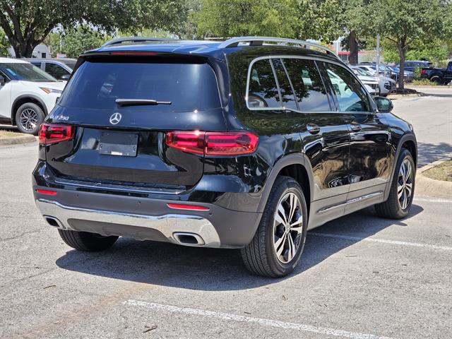 2025 Mercedes Benz GLB 250 photo 3