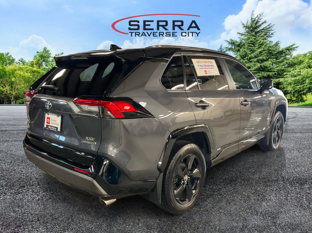 2020 Toyota RAV4 Hybrid XSE photo 2