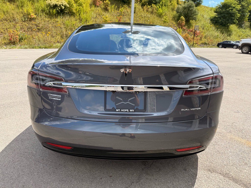 2021 Tesla Model S Long Range Plus photo 6