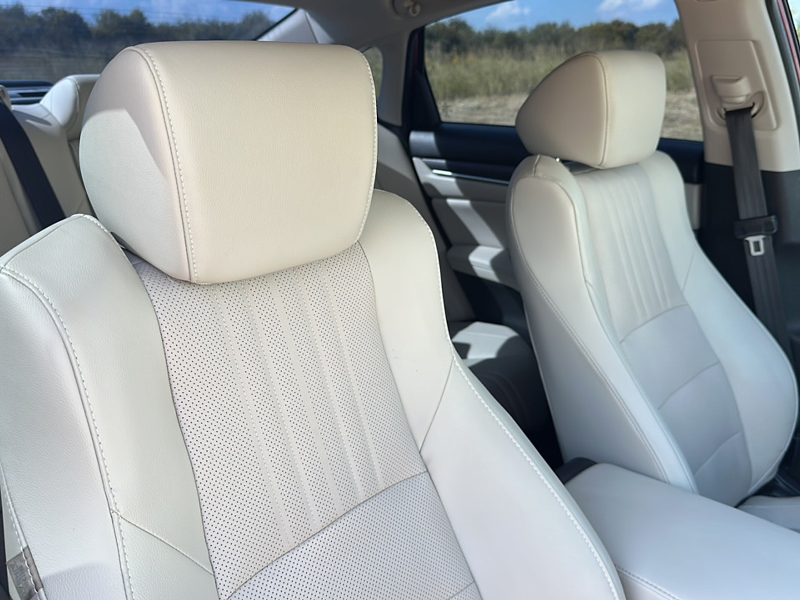 2018 Honda Accord Touring photo 10