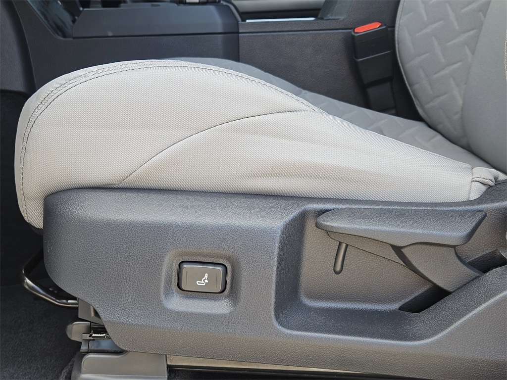 2025 Toyota Tacoma SR5 photo 15