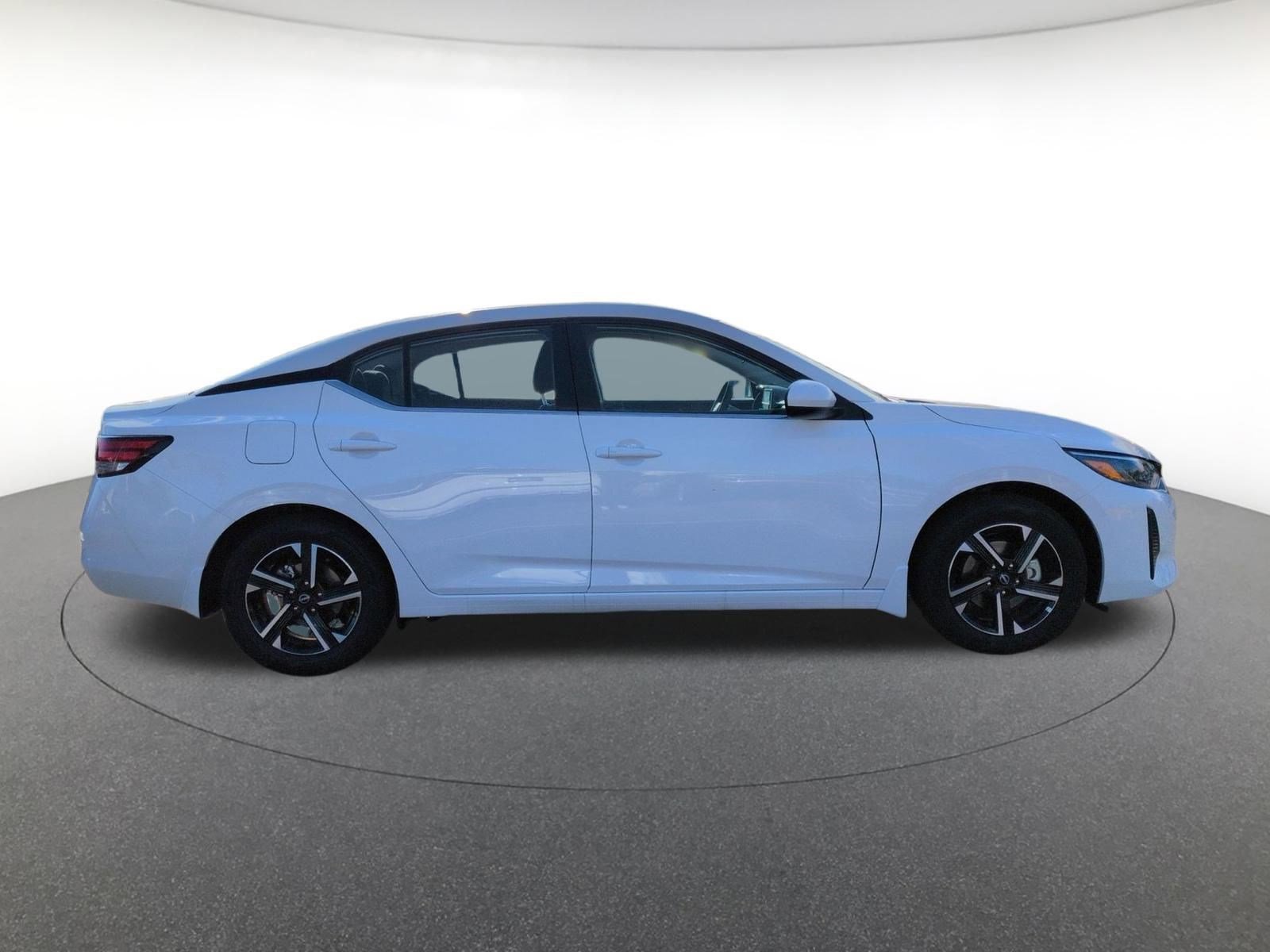 2025 Nissan Sentra SV photo 4