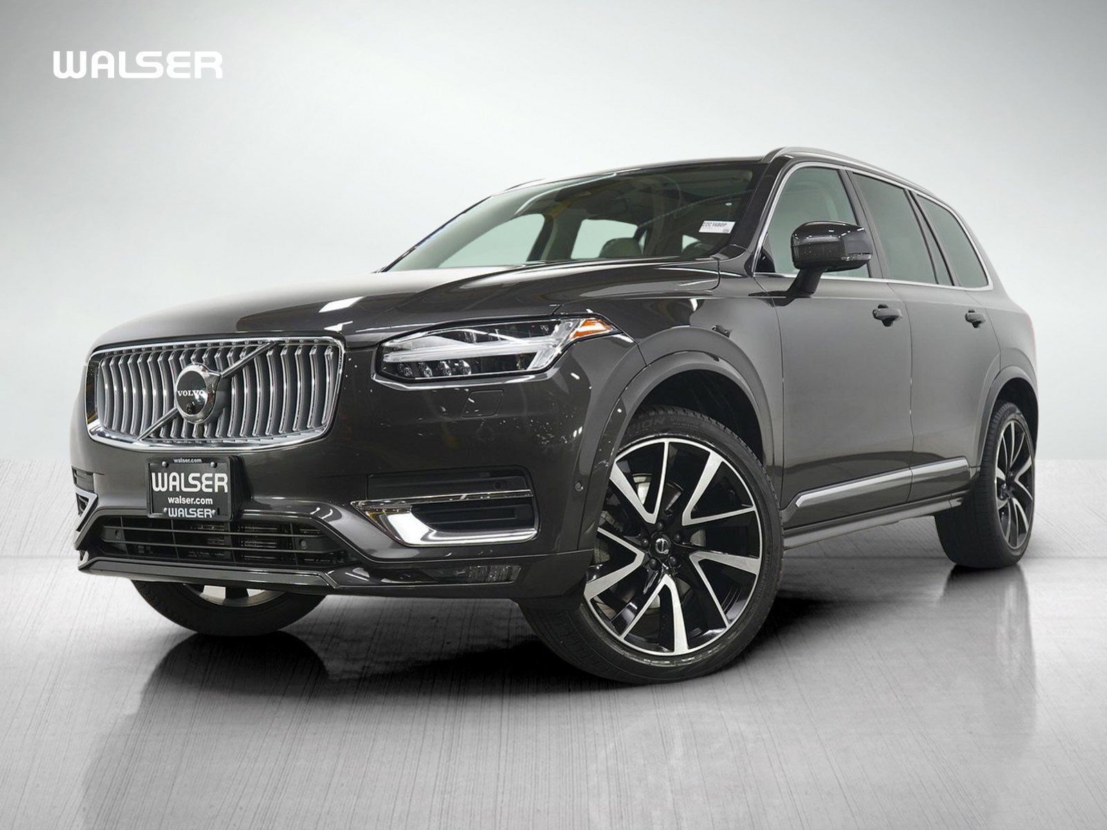 2023 Volvo XC90 Plus's photo