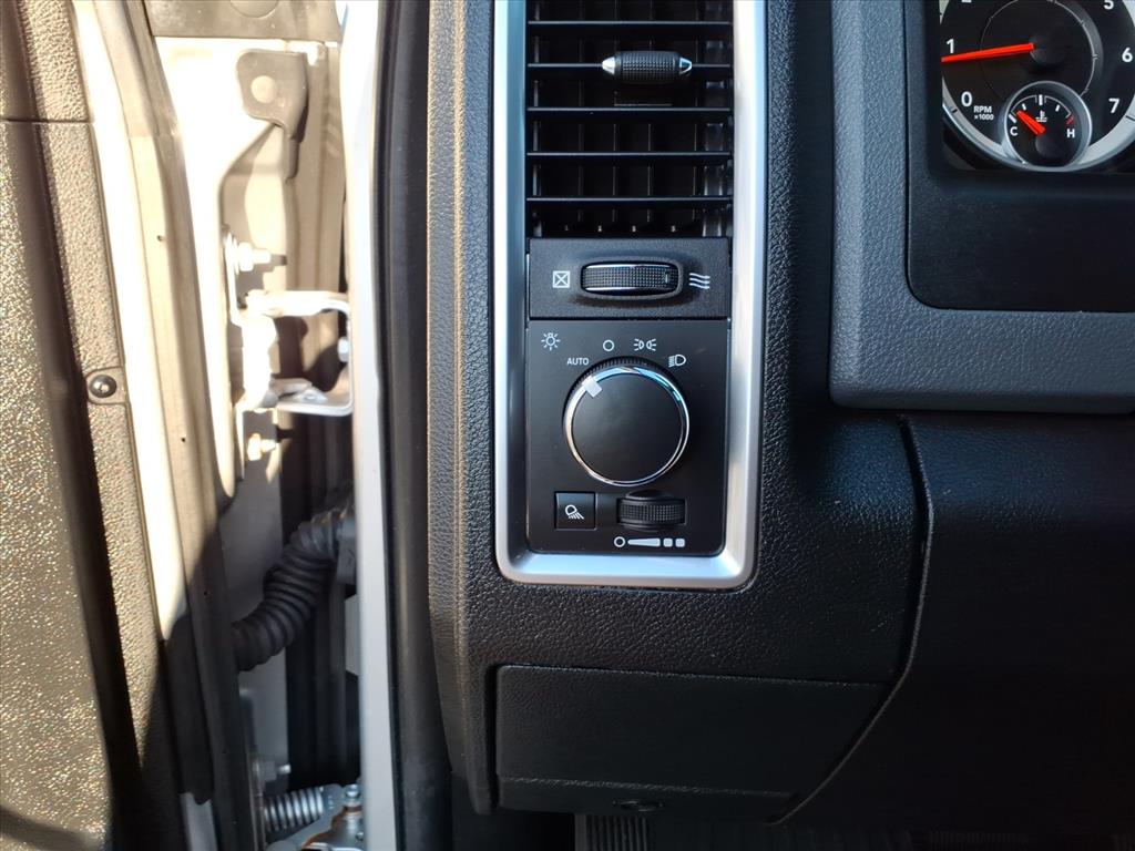 2014 Ram 2500 SLT photo 11