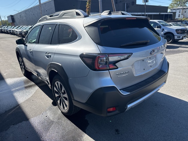 2025 Subaru Outback Touring XT photo 17