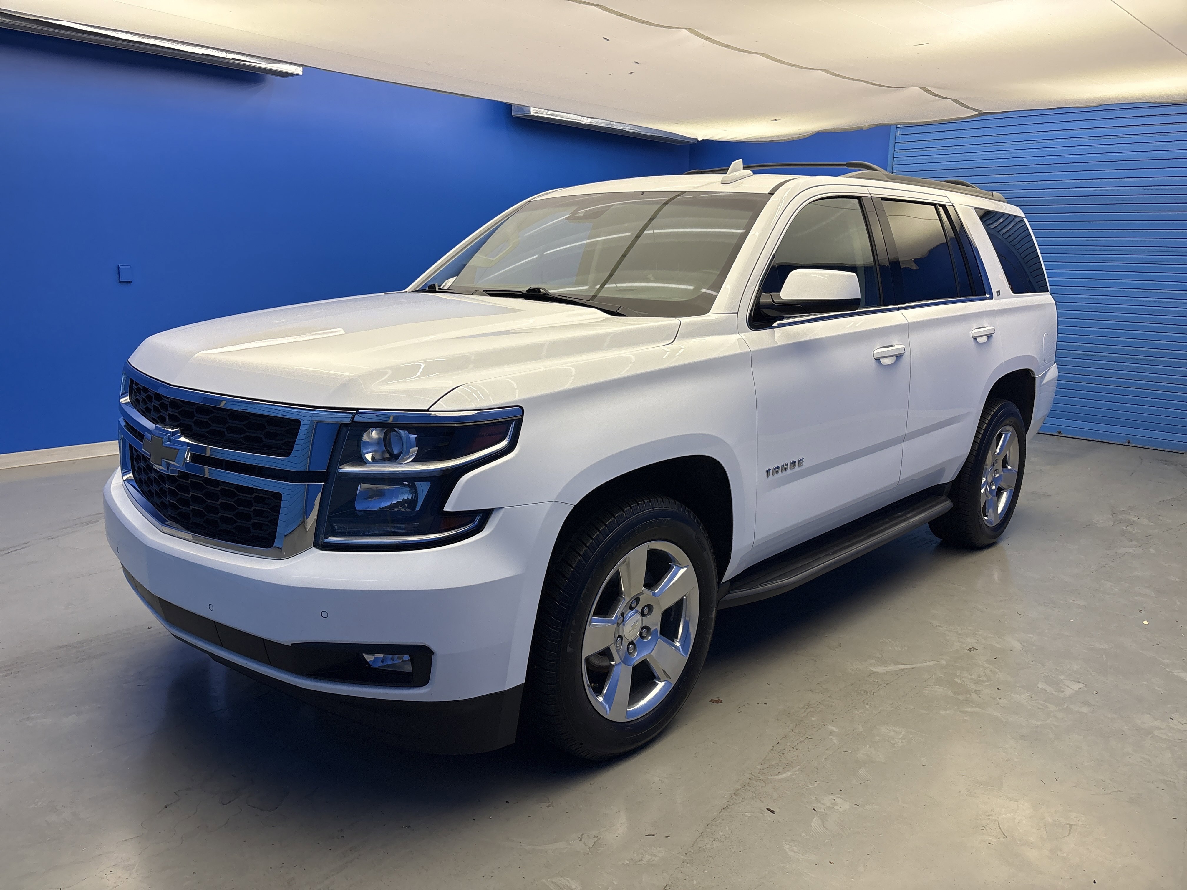 2017 Chevrolet Tahoe LT photo 3