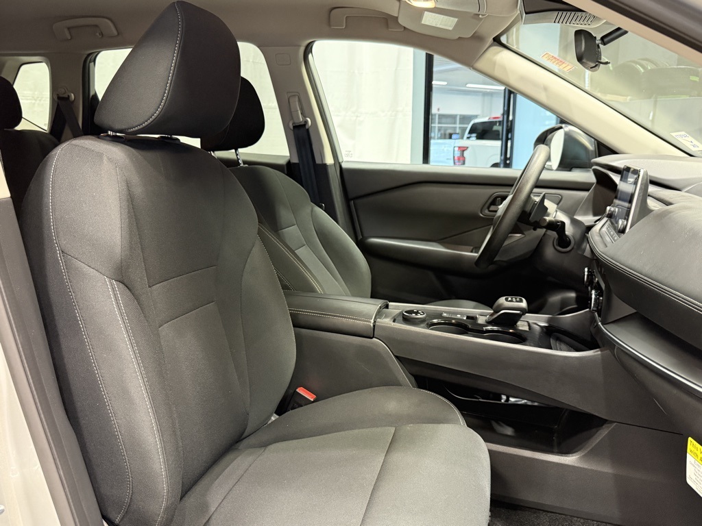 2025 Nissan Rogue S AWD photo 31