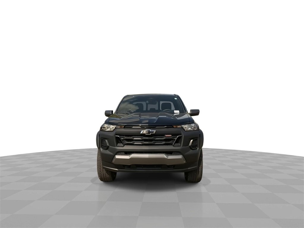 2025 Chevrolet Colorado Trail Boss photo 3