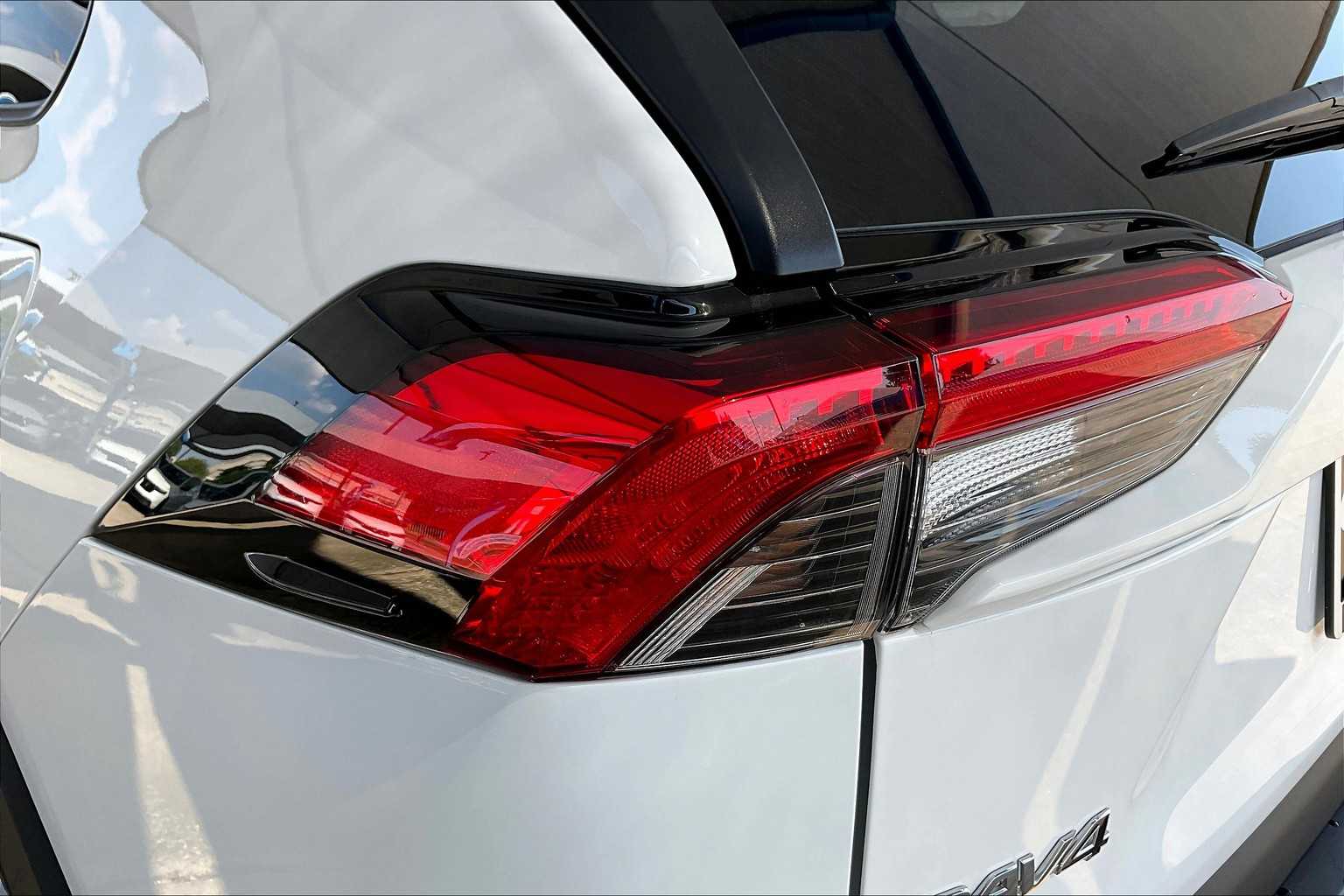 2024 Toyota RAV4 XLE photo 26