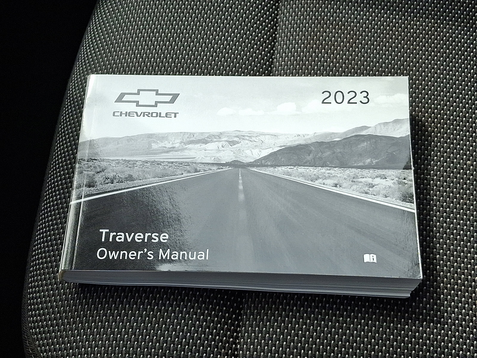 2023 Chevrolet Traverse Cloth photo 25