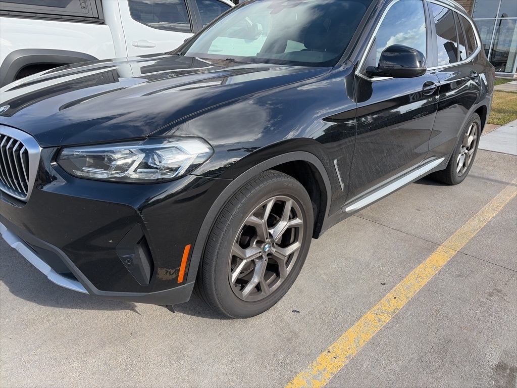 2022 BMW X3 30i's photo