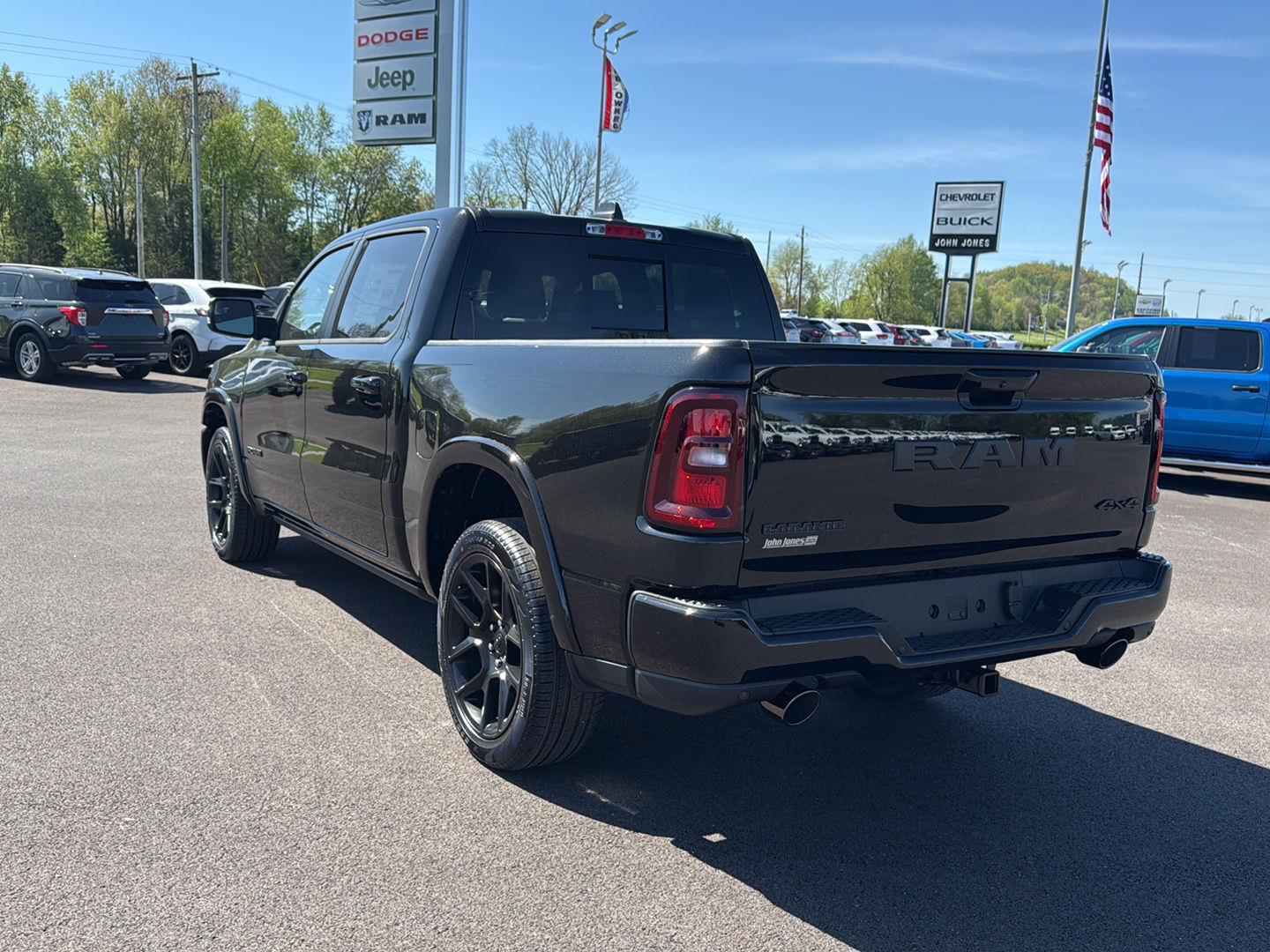2025 Ram 1500 Laramie photo 17