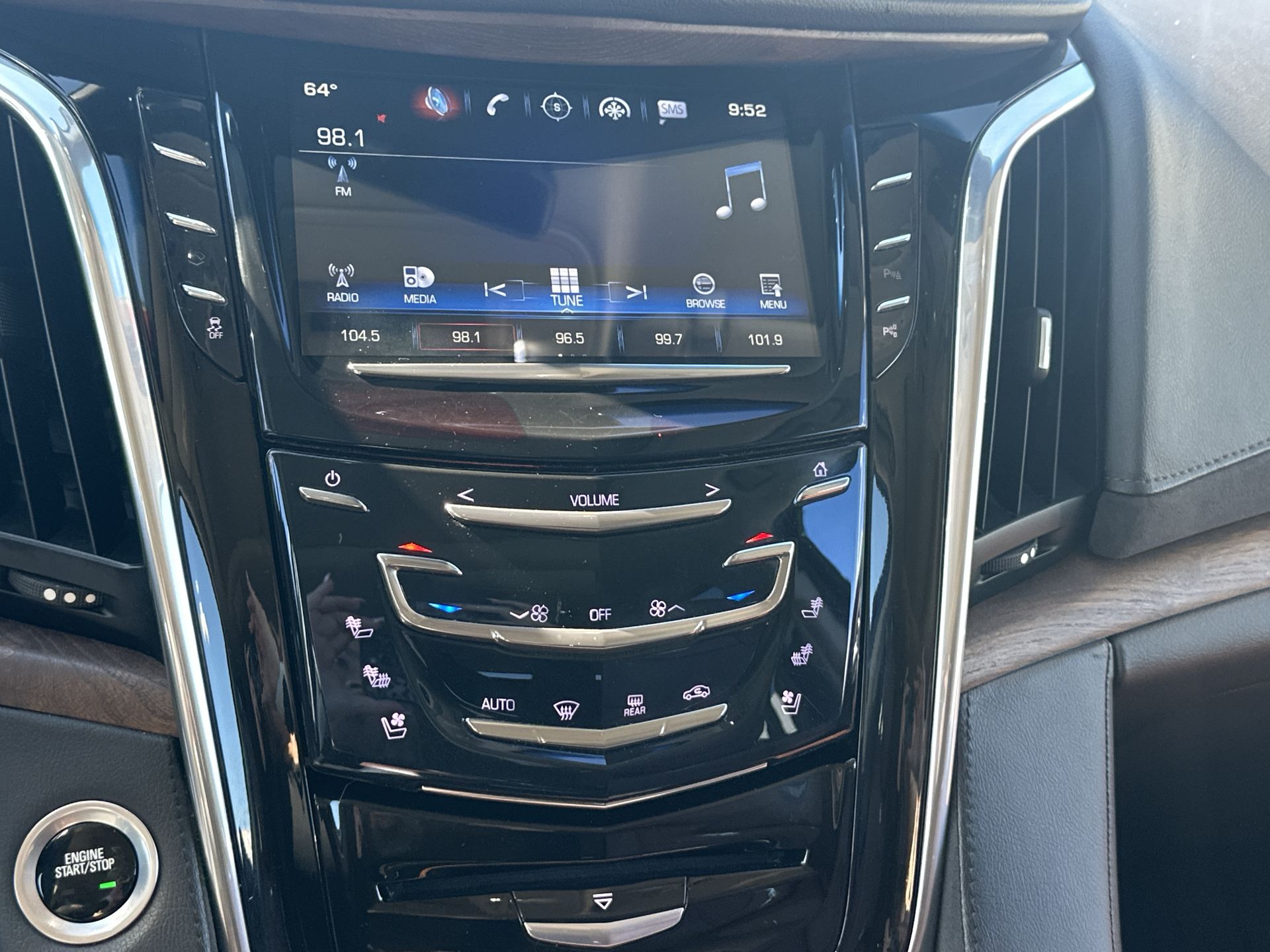 2019 Cadillac Escalade ESV Premium Luxury photo 12