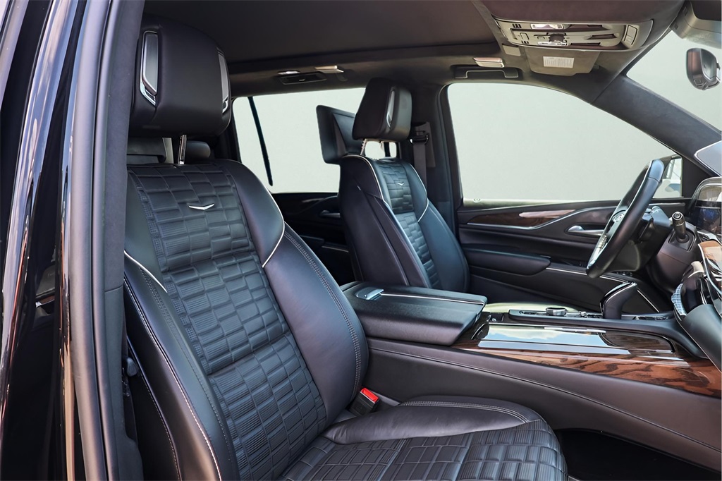 2023 Cadillac Escalade ESV Sport Platinum photo 18