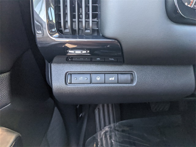 2025 Nissan Pathfinder SV photo 26