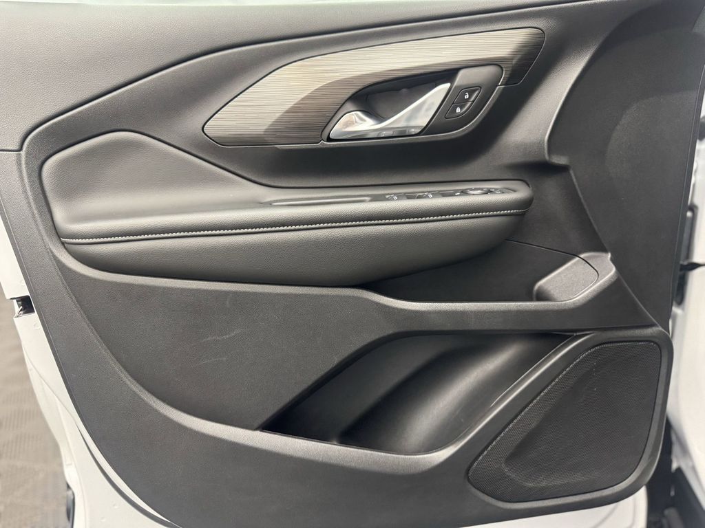 2024 Gmc Terrain SLE photo 11