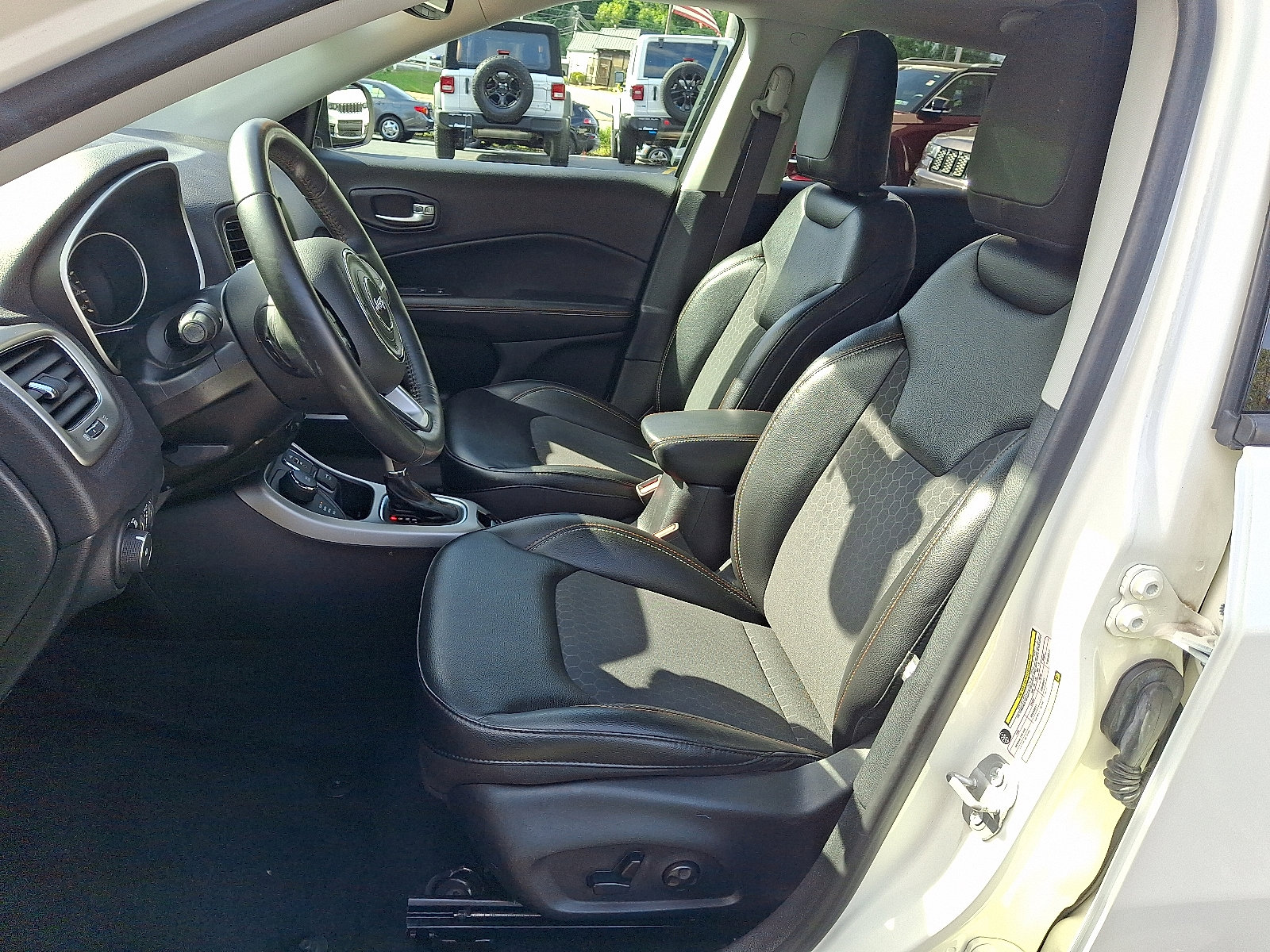 2018 Jeep Compass Latitude photo 11