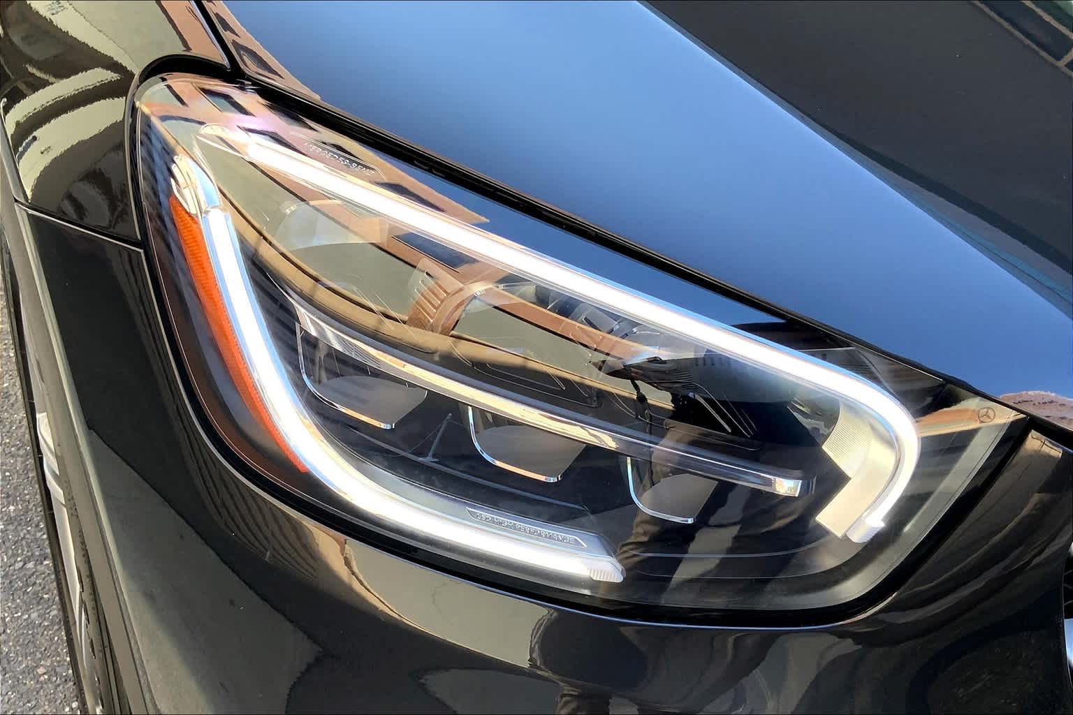 2022 Mercedes Benz GLC 300 photo 25