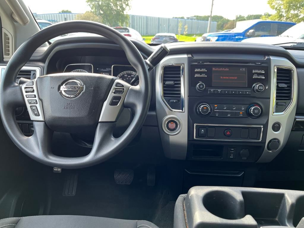 2018 Nissan Titan SV photo 20
