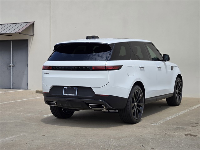 2025 Land Rover Range Rover Sport SE photo 3