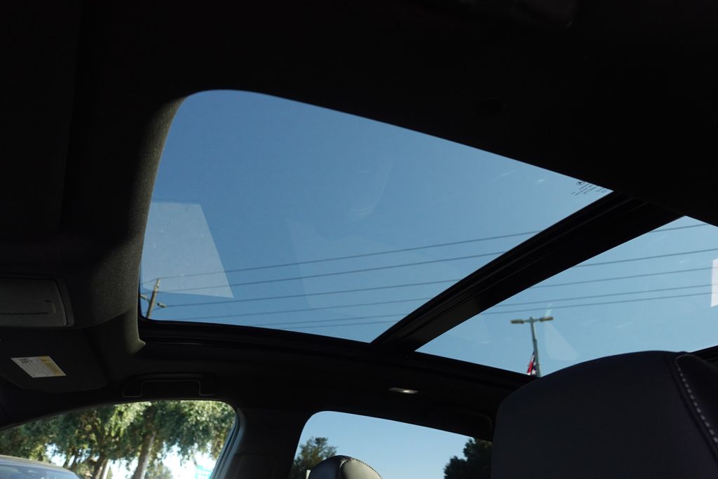 2025 Acura RDX Base photo 21