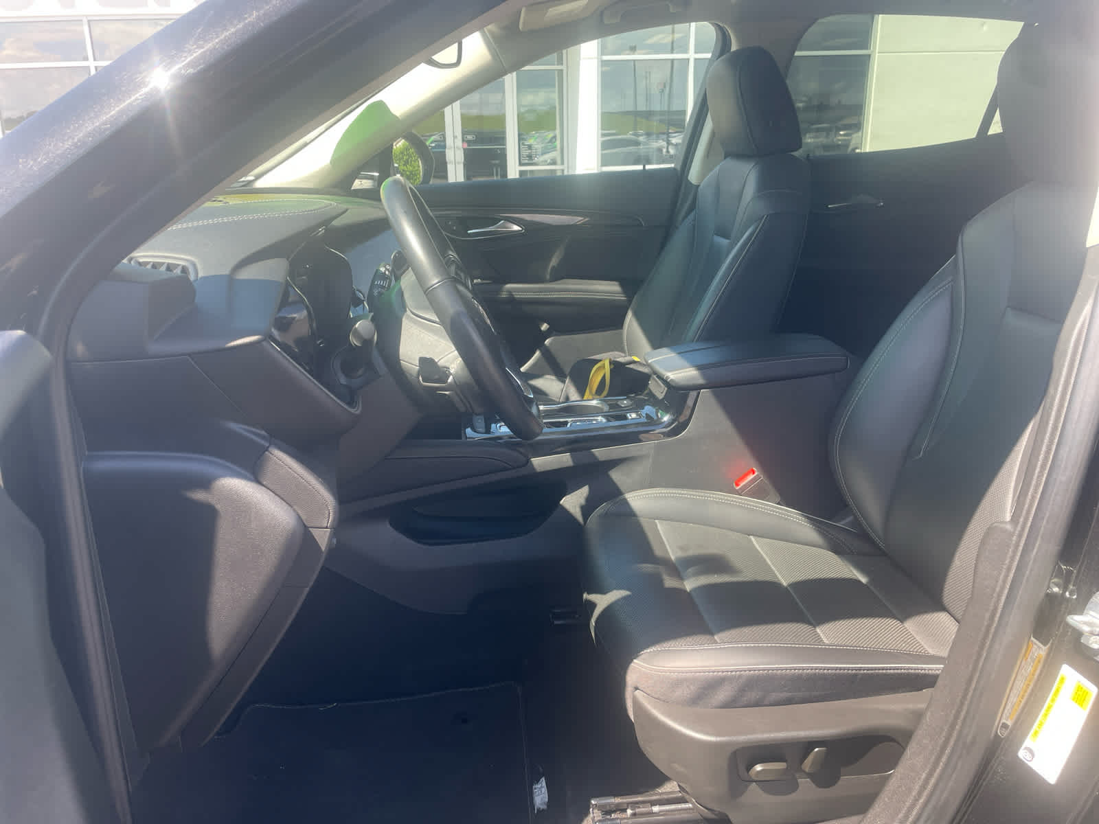 2023 Buick Envision Essence photo 12