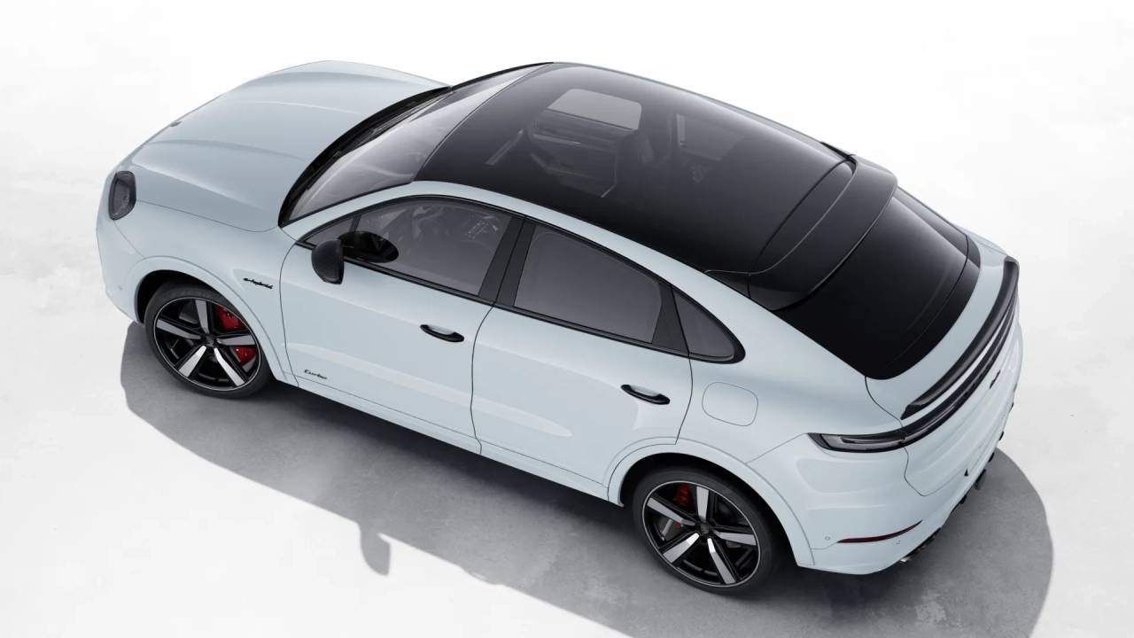 2026 Porsche Cayenne Turbo E-Hybrid Coupe photo 4