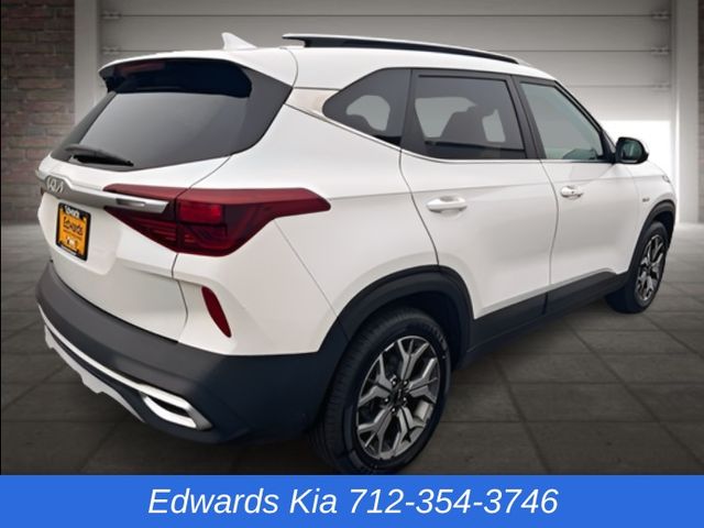 2022 Kia Seltos EX photo 4