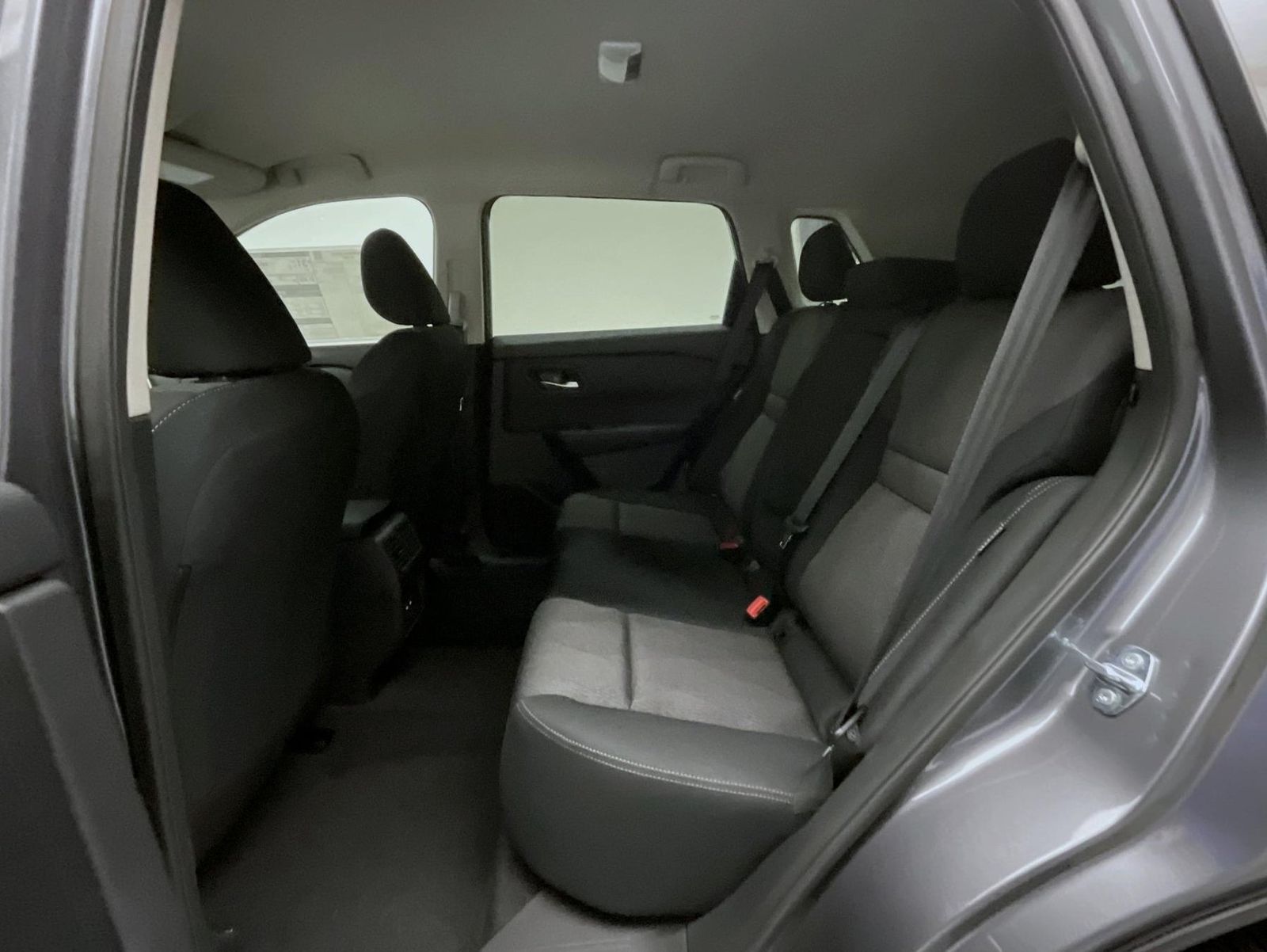 2026 Nissan Rogue SV photo 7