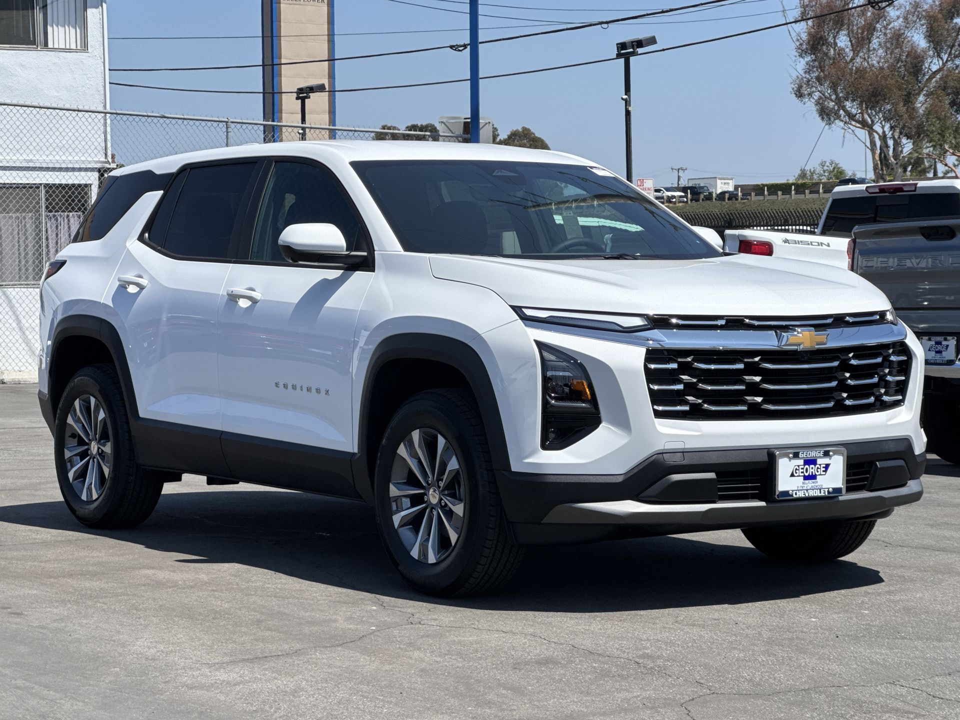 2026 Chevrolet Equinox LT photo 3