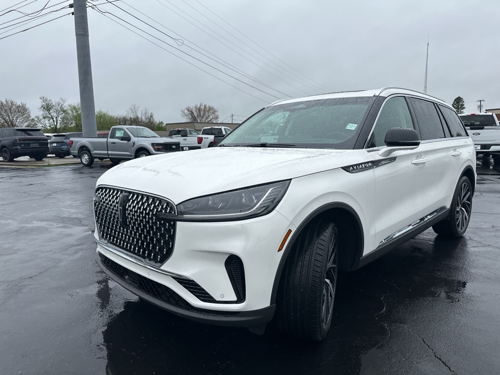 2025 Lincoln Aviator Reserve photo 31