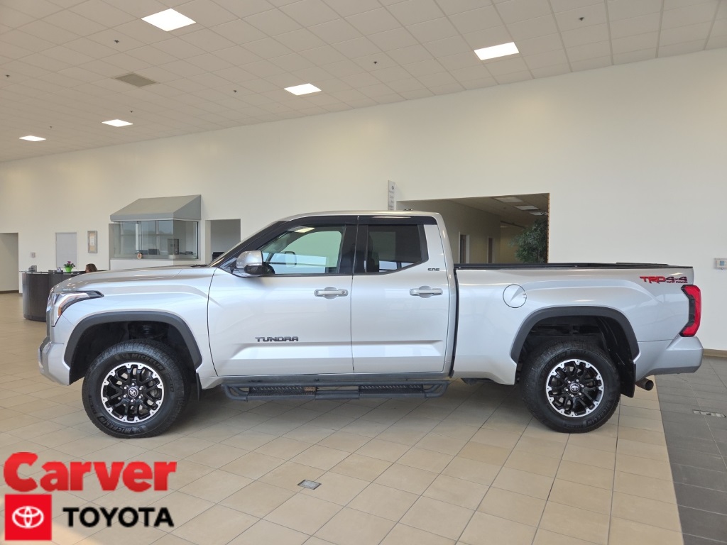 2022 Toyota Tundra SR5's photo