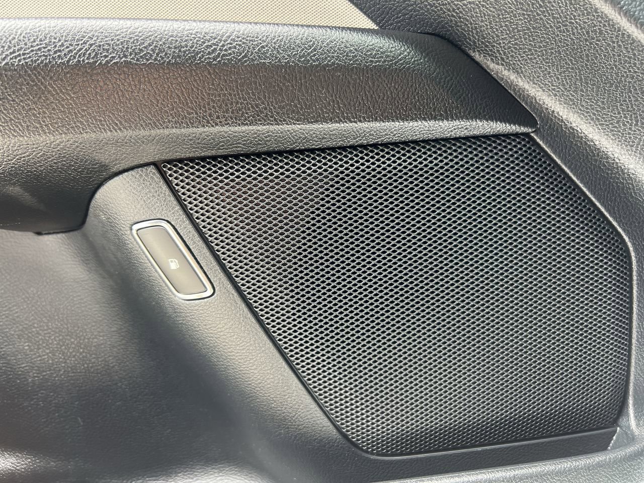 2018 Ford Fusion Hybrid S photo 15