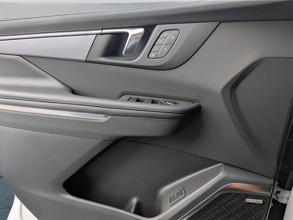 2025 Buick Enclave Sport Touring photo 12