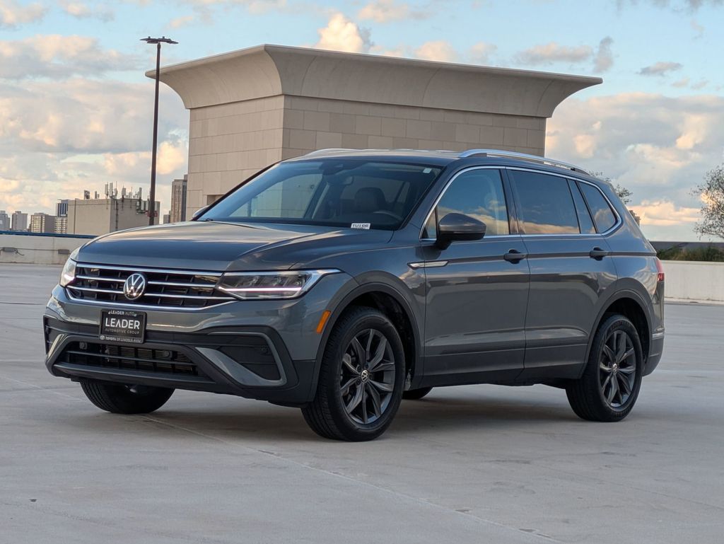 2024 Volkswagen Tiguan SE Wolfsburg Edition photo 2