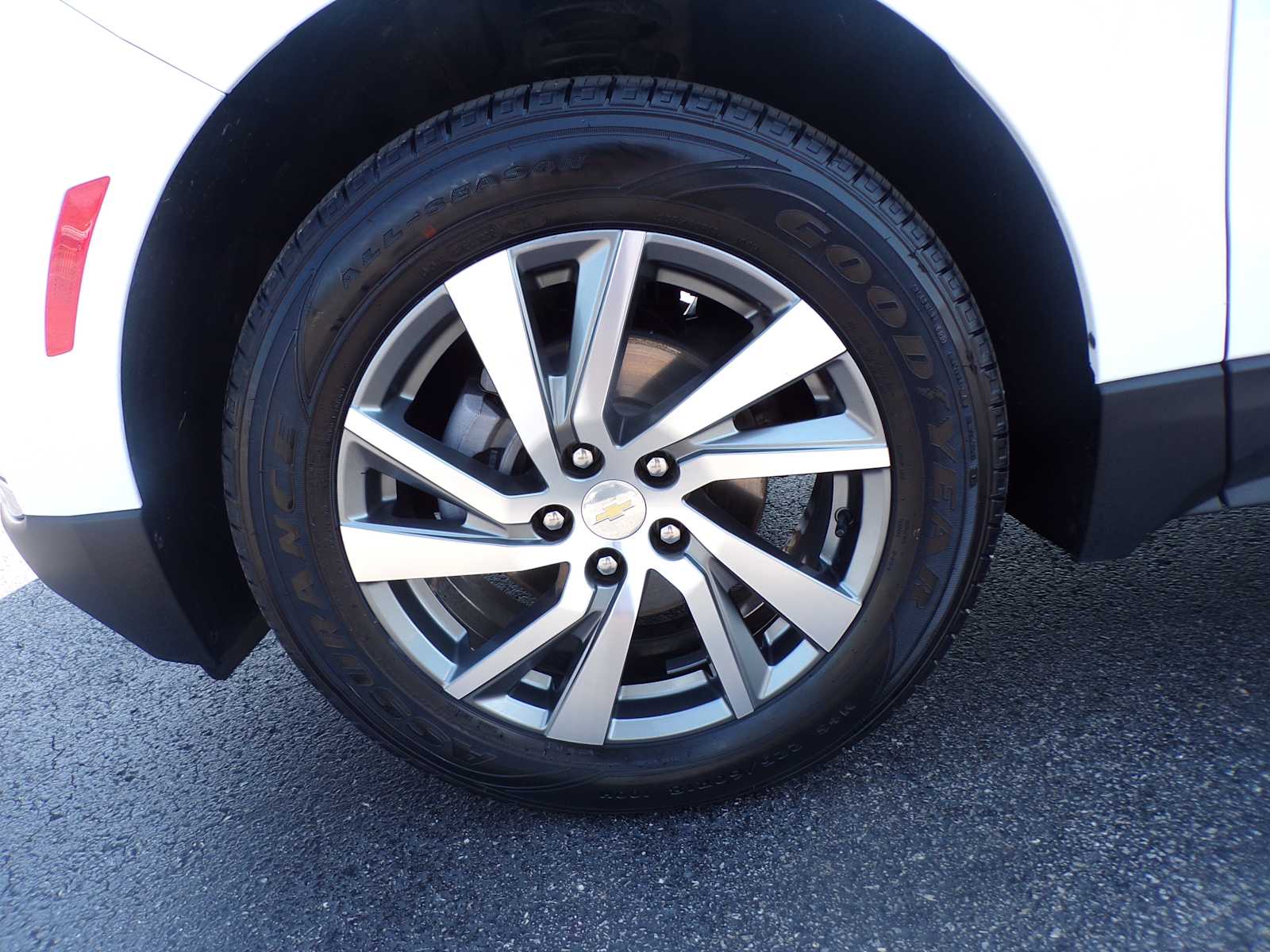 2022 Chevrolet Equinox Premier photo 19