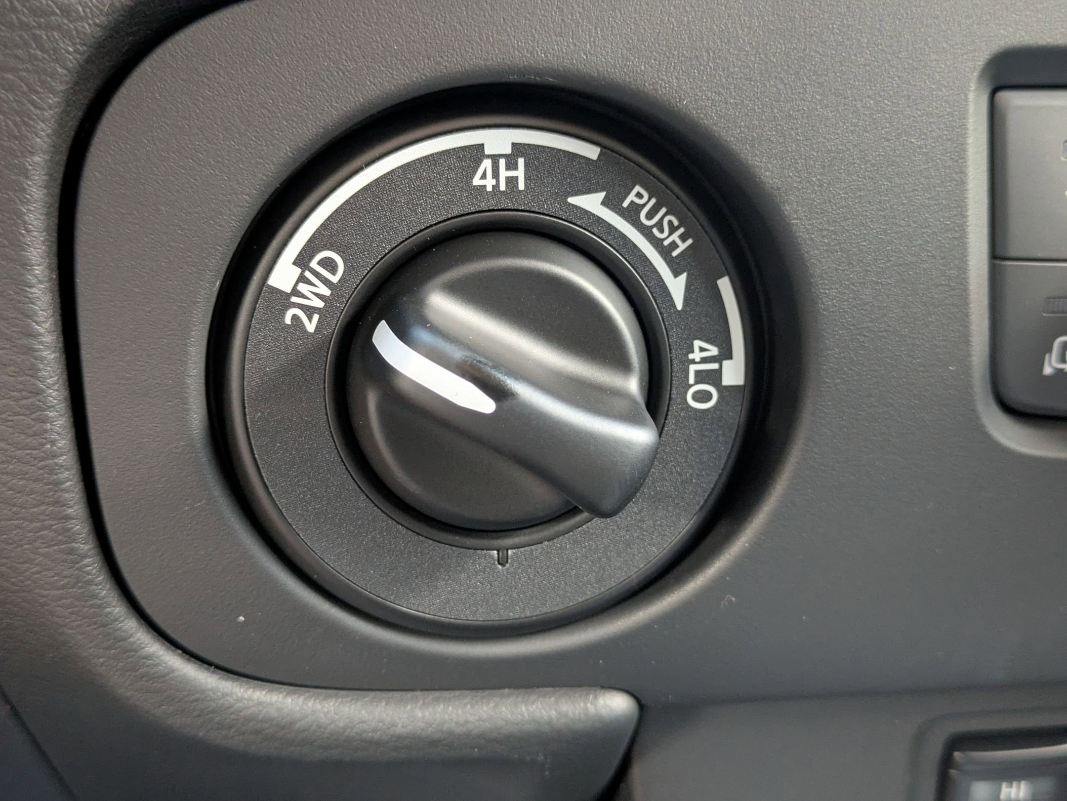 2026 Nissan Frontier SV photo 20