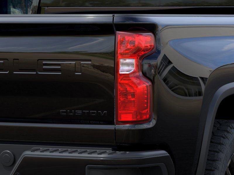 2026 Chevrolet Silverado 2500HD Custom photo 9