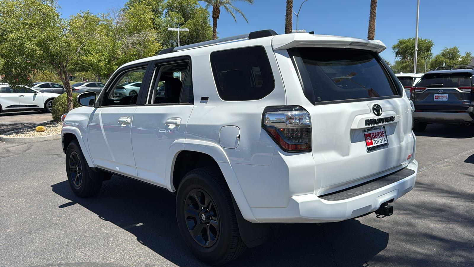 2023 Toyota 4Runner SR5 Premium photo 5