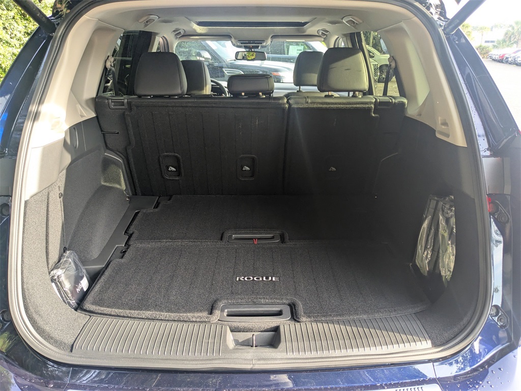 2025 Nissan Rogue SL photo 12