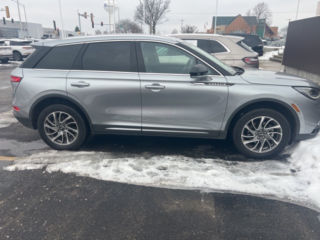 2022 LINCOLN CORSAIR - Image 13