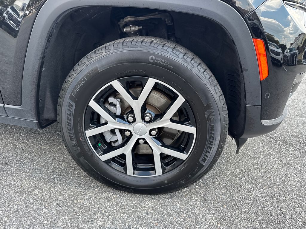 2024 Jeep Grand Cherokee Limited photo 7