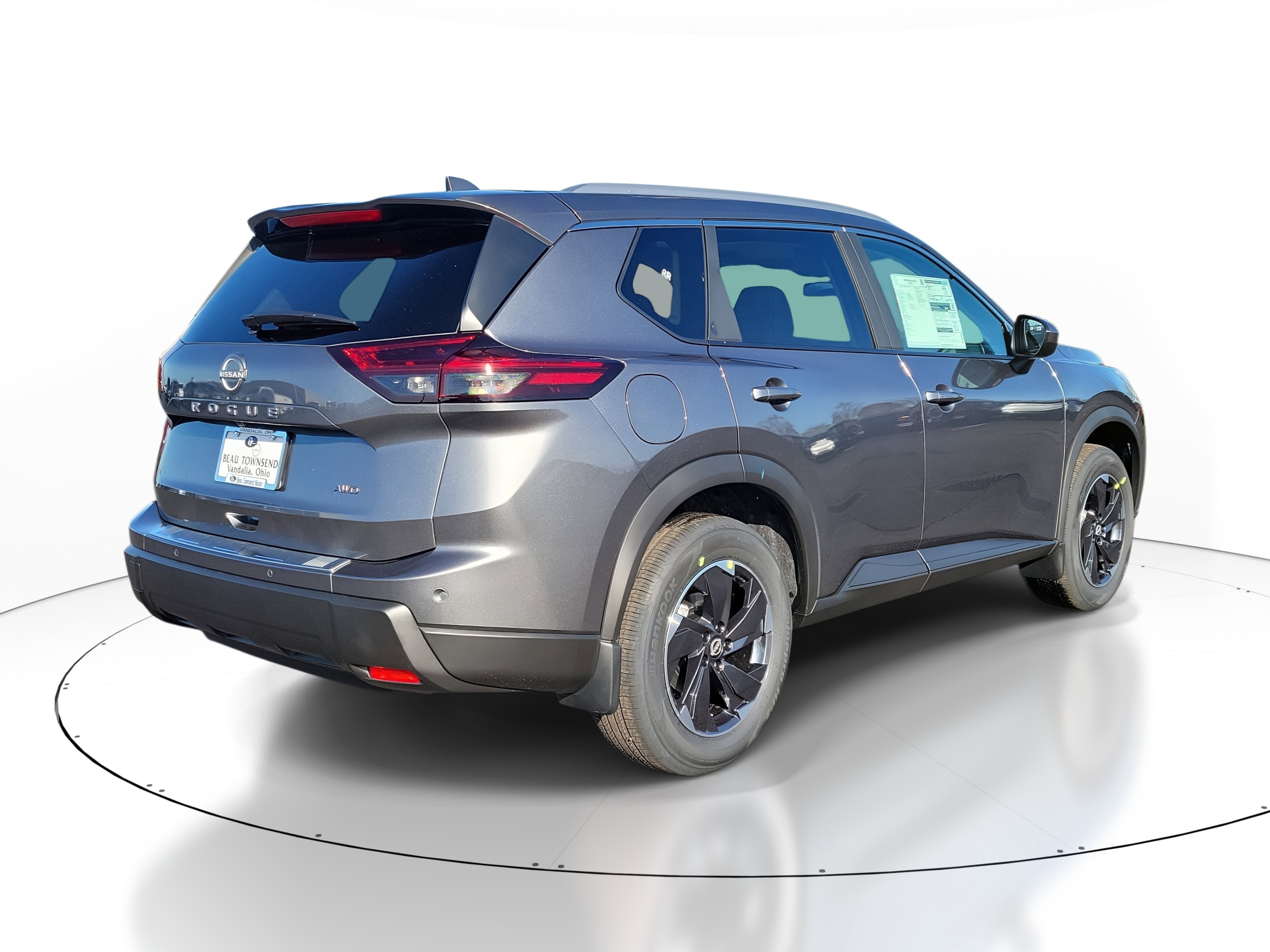 2026 Nissan Rogue SV photo 4