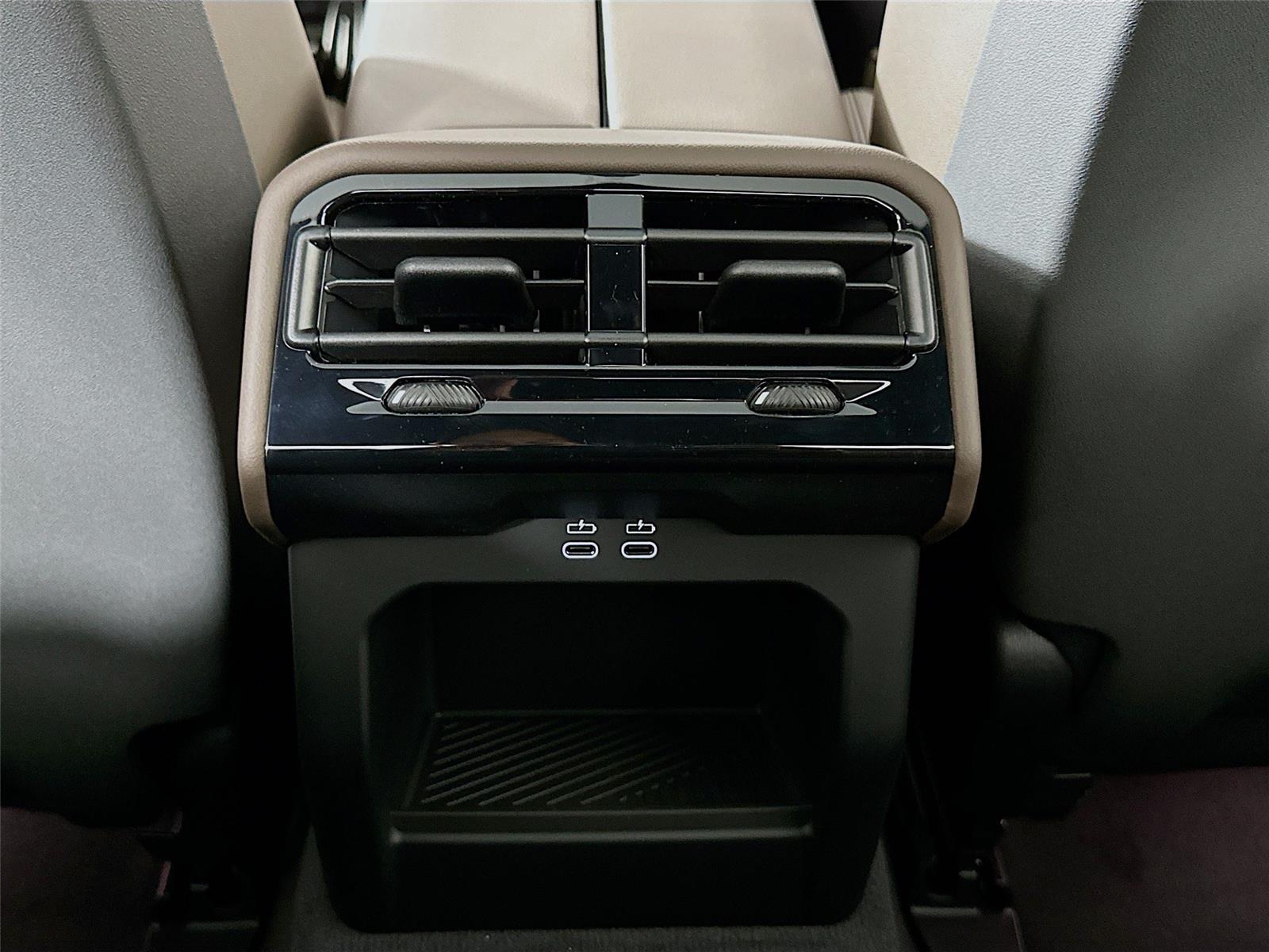 2026 Bmw 550e xDrive photo 27