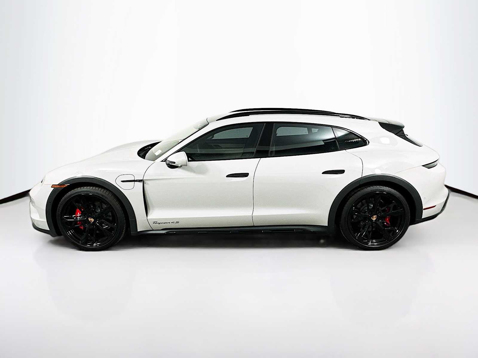 2025 Porsche Taycan 4S photo 2