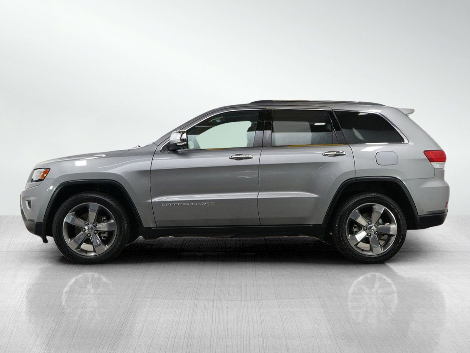 Used 2015 Jeep Grand Cherokee Limited with VIN 1C4RJEBG1FC848780 for sale in Hopkins, Minnesota